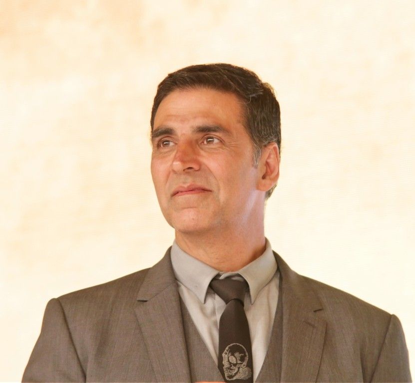 Akshay Kumar Height, Age, Wife, Family, Children, Biography & More »  StarsUnfolded