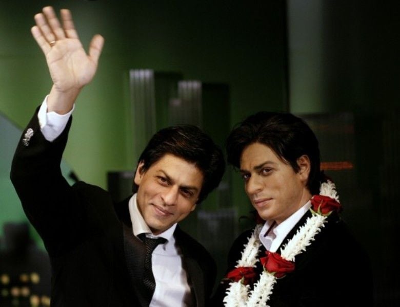 Shah Rukh Khan With His Wax Statue At London’s Madame Tussaud’s Museum