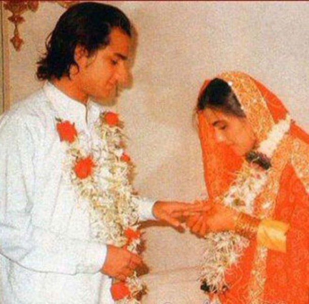 Saif Ali Khan and Amrita Singh's Marriage Photo