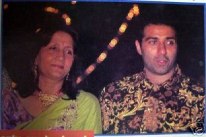 Sunny Deol with his mother Parkash Kaur