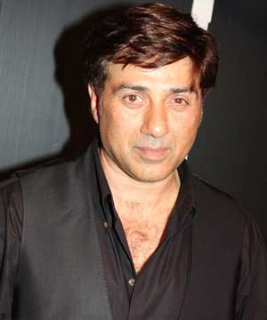 Sunny Deol Height, Weight, Age, Wife, Girlfriend, Family ...