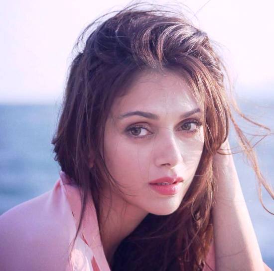 Aditi Rao Hydari Height, Weight, Age, Affairs, Husband