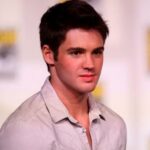 Steven R. McQueen Height, Weight, Age, Girlfriends & More