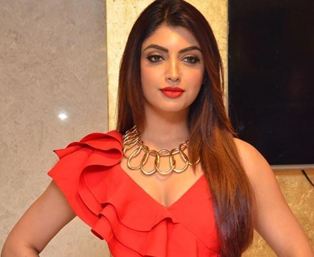 Akanksha Puri Height, Age, Boyfriend, Husband, Family, Biography & More » StarsUnfolded