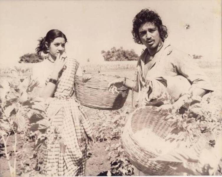 Sridevi With Kamal Haasan in 16 Vayathinile