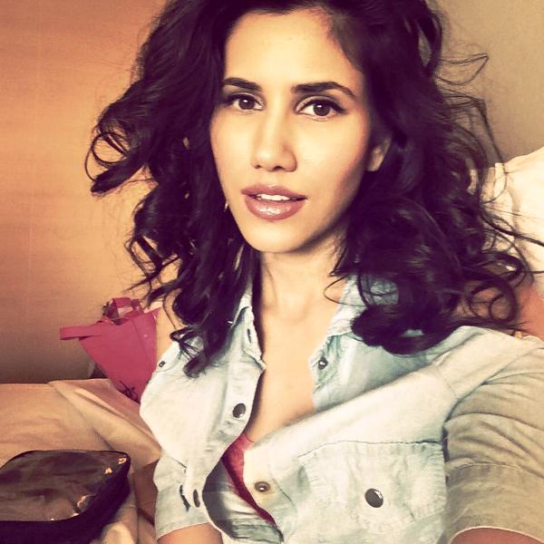 Just Move With Sonnalli Seygall