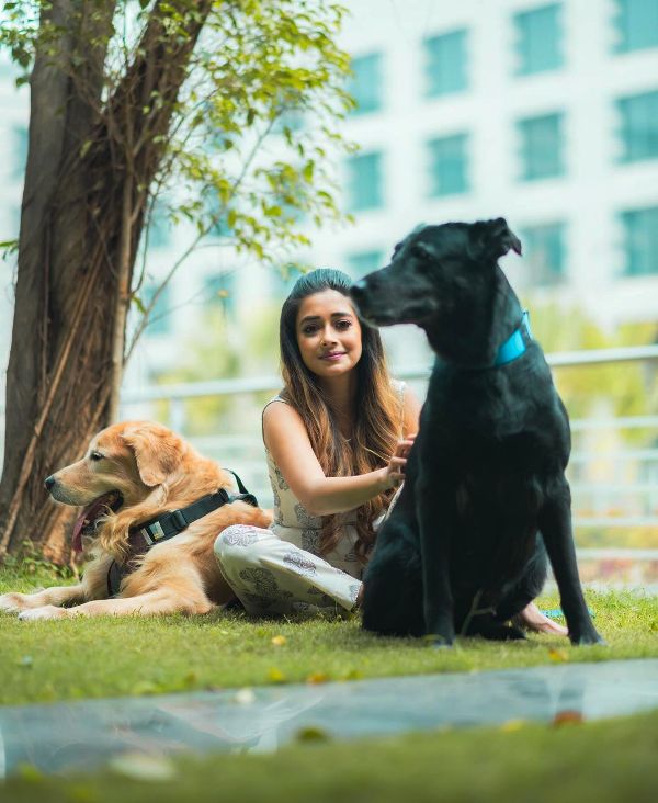 Tina Datta with her pets Bruno and Rani