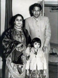 Shahrukh Khan's Parents and her sister's childhood photo