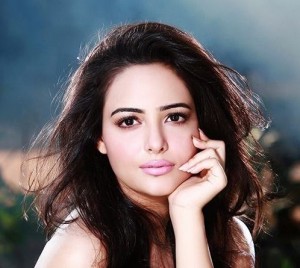 Aanchal Munjal Height, Weight, Age, Husband, Affairs & More » StarsUnfolded