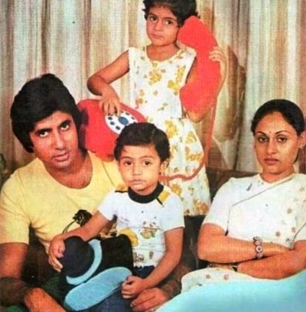 An Old Picture of Jaya And Her Family