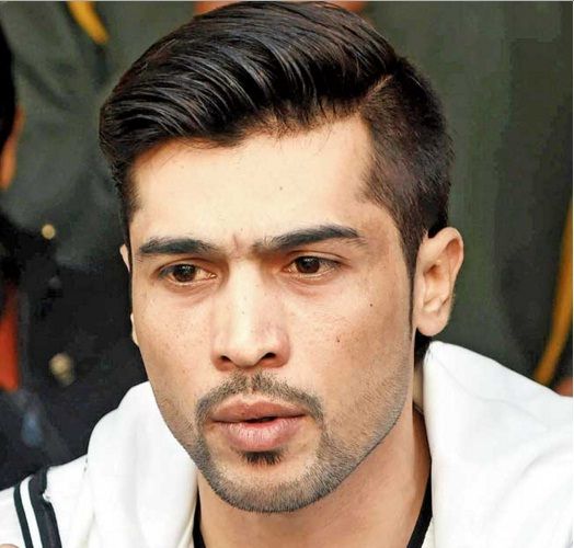 Mohammad Amir Height Weight Age Wife Affairs Amp More