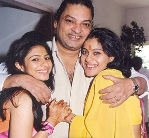 Tanishaa Mukerji with her father and sister