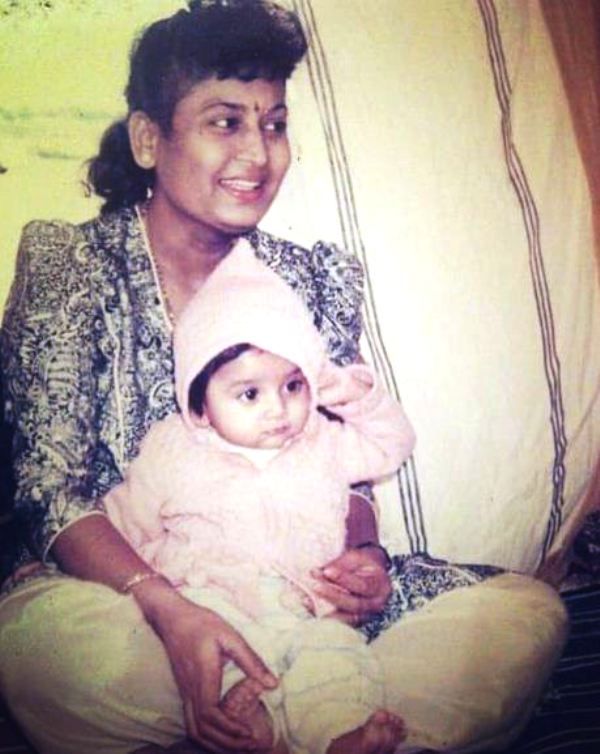 A Childhood Picture of Tejasswi Prakash With Her Mother
