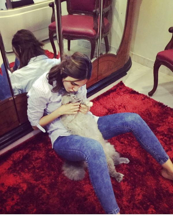 Vaani Kapoor with Her Cat
