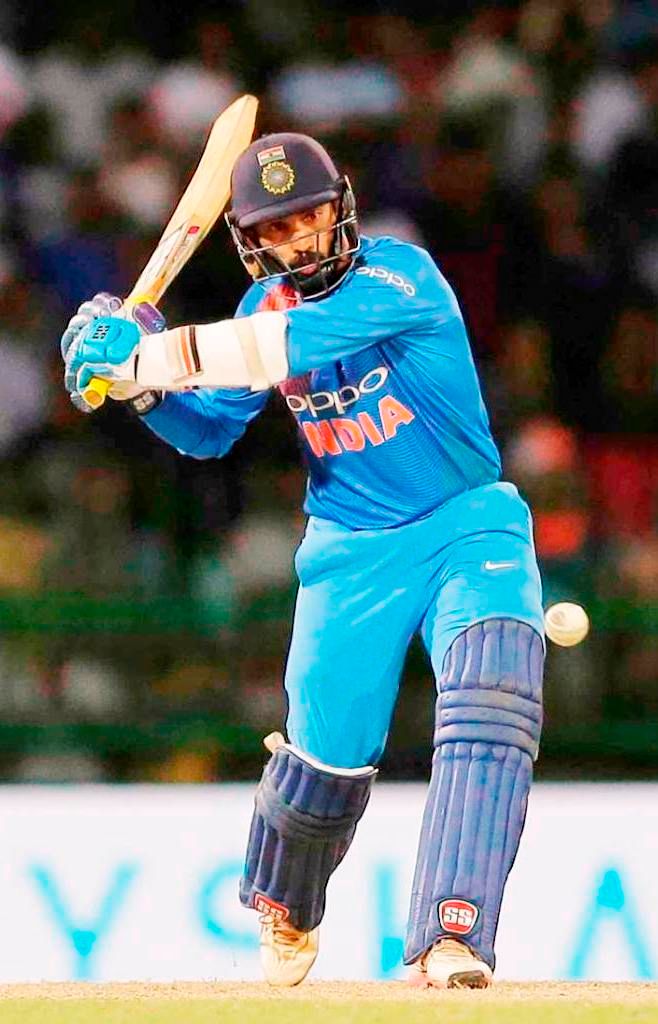 Dinesh Karthik (Cricketer) Height, Age, Wife, Family ...