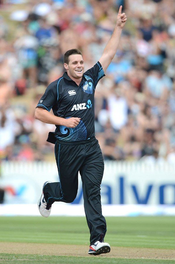 Mitchell Mcclenaghan Cricketer Height Weight Age