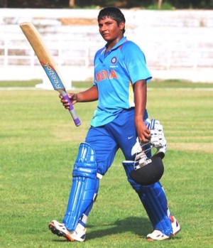 Sarfaraz Khan (Cricketer) Height, Age, Wife, Children, Family ...