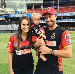 AB De Villiers with his wife and son