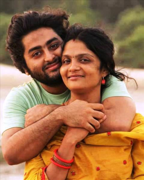 Arijit Singh mit seiner Frau