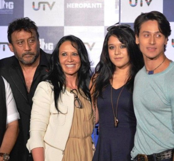 Jackie Shroff With His Wife and Children