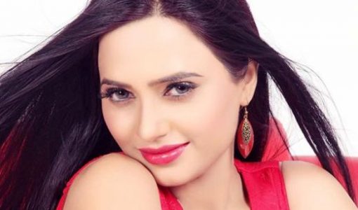 Roshni Rastogi