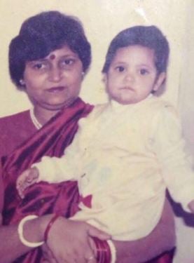 Sugandha Mishra's childhood picture