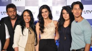 Tiger Shroff with his family and Kriti Sanon
