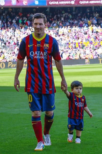 Lionel Messi Height, Weight, Age, Wife, Children, Affairs, Biography