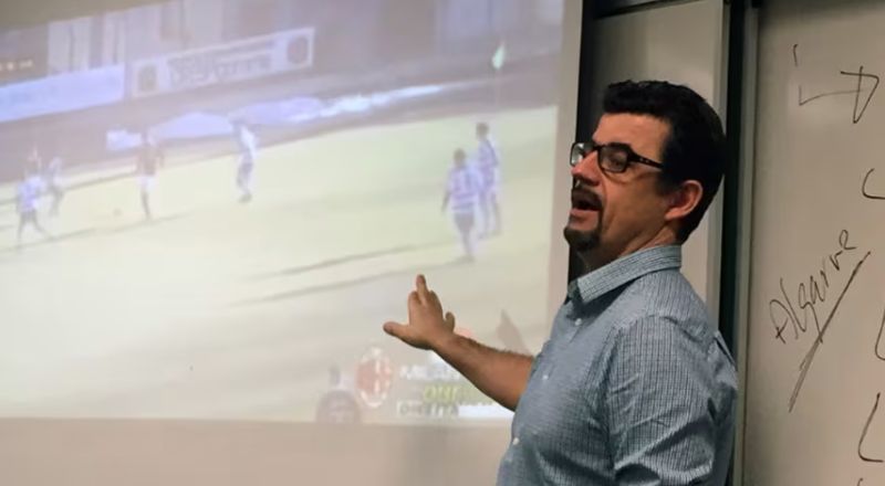 Luis LM Aguiar teaching a sociology class on Cristiano Ronaldo