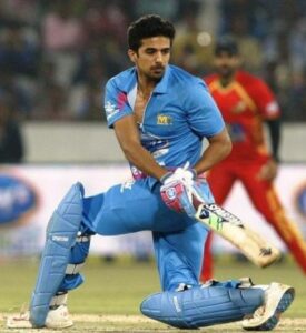 Saqib playing cricket for the 'Mumbai Heroes'