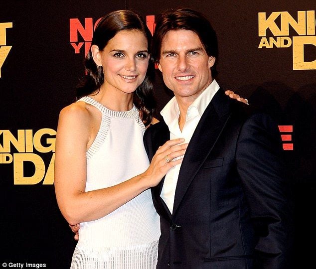 katie holmes tom cruise height