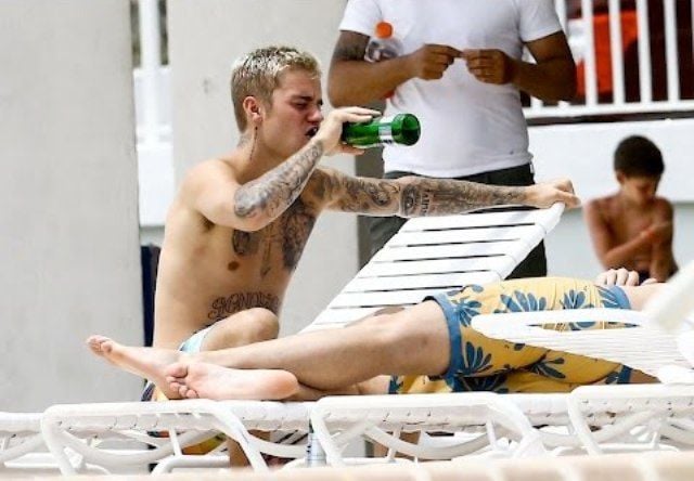 Justin Bieber drinking beer