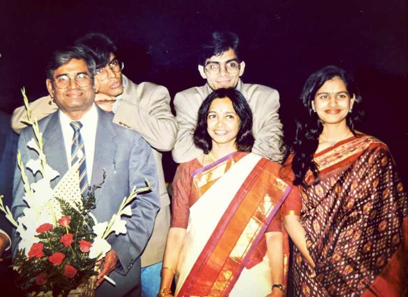 Raghu Ram with His Parents and Siblings