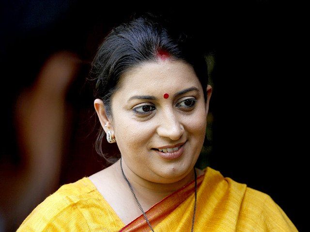 Smriti Irani Height, Weight, Age, Caste, Husband, Children ...