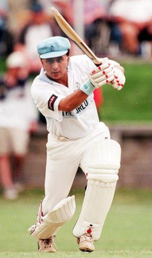 Sunil Gavaskar Height, Age, Wife, Children, Family, Biography & More ...