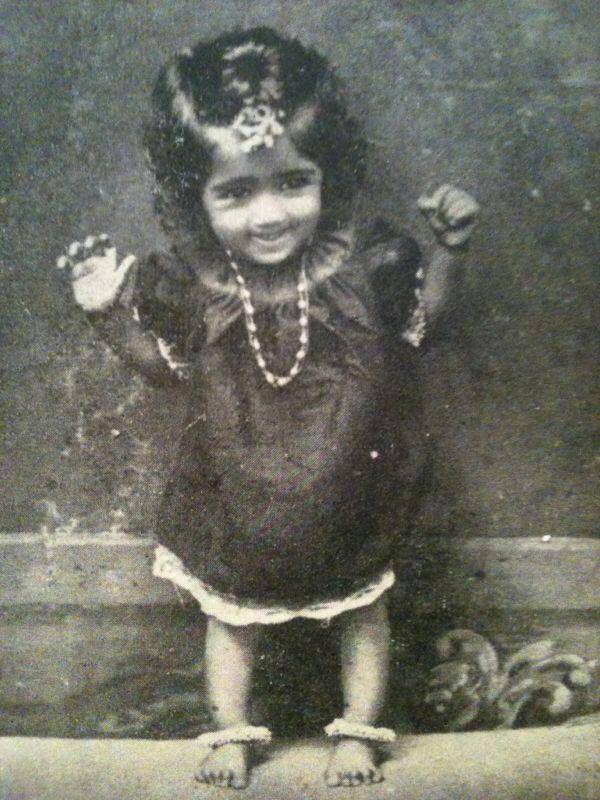 A rare childhood photo of Lata Mangeshkar