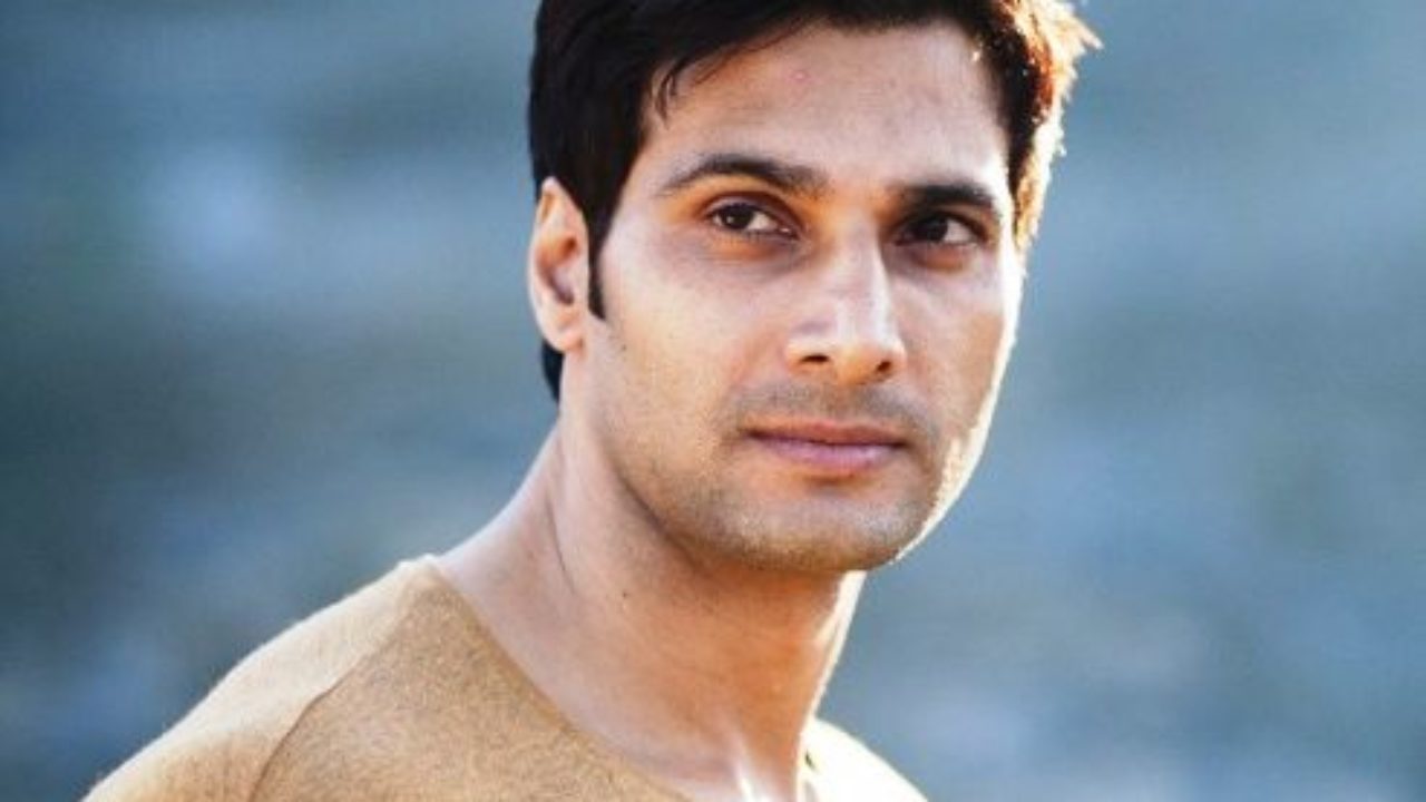 Aham Sharma Age Family Wife Biography More Starsunfolded Aham sharma confirmed the news and said, yes, i play the dutiful son of the house. aham sharma age family wife