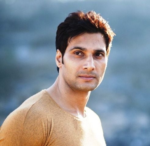 Download Aham Sharma Wife Pics Gif