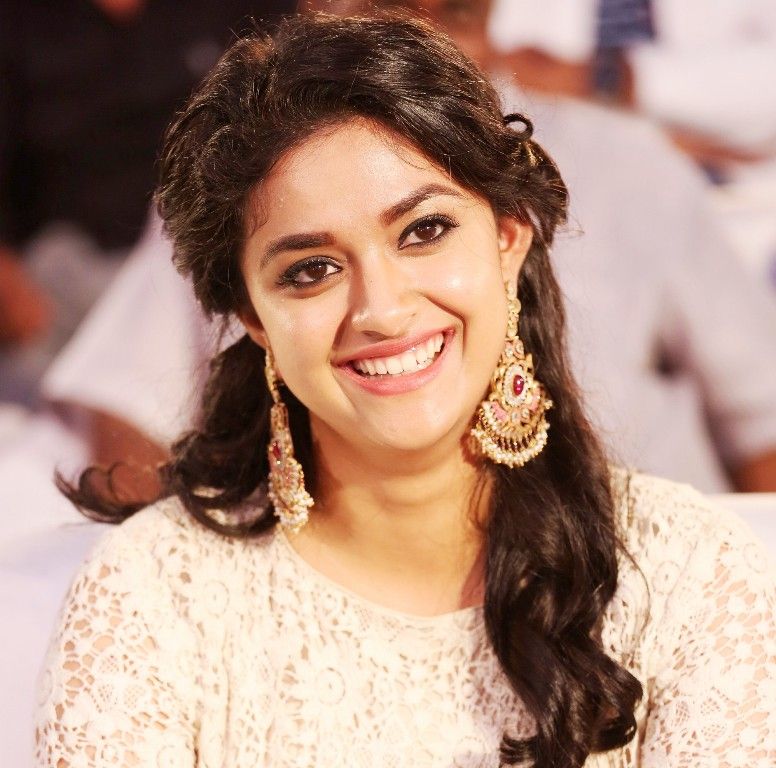 Keerthy Suresh Height, Weight, Age, Boyfriend, Husband, Family ...