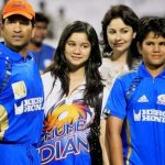 Sara Tendulkar with her parents and brother