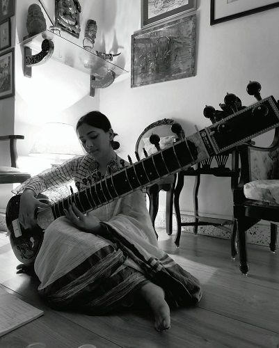 Shweta Basu Prasad playing the sitar