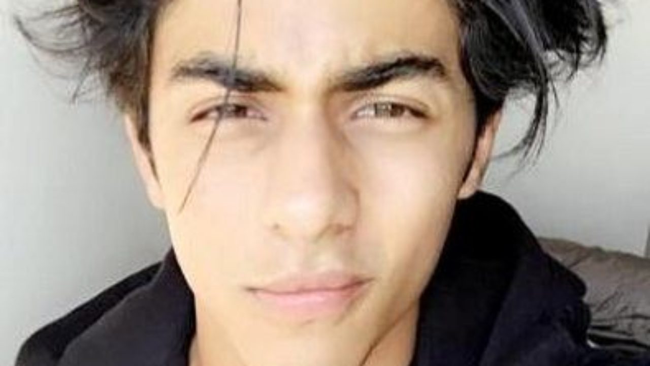 Aryan Khan Height Age Girlfriends Family Biography More Starsunfolded