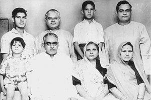 Atal Bihari Vajpayee's Brothers & Sisters » StarsUnfolded