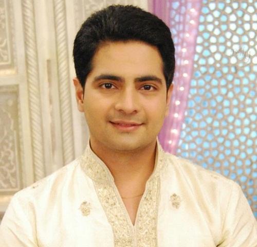 Karan Mehra Height, Weight, Age, Wife, Biography & More ...