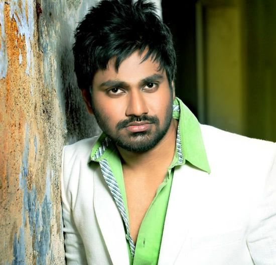 Mithoon (Musician) Height, Age, Wife, Family, Biography & More » StarsUnfolded