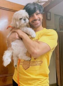 Vikas Manaktala with his pet dog Oli Singh