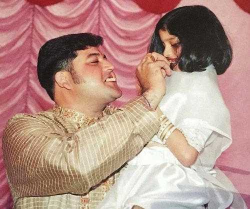 Tunisha Sharma's childhood picture with her father 