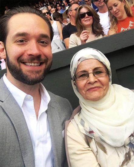 Alexis Ohanian and his mum 