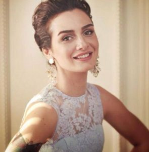 Birce Akalay Height, Weight, Age, Husband, Biography & More » StarsUnfolded