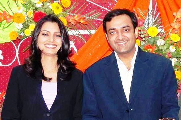 Chitra Tripathi With Her Husband before marriage in 2007